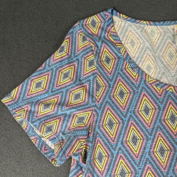 LulaRoe Womens Medium Blue Diamonds Classic T Shirt Scoop Neck Short Sleeve - Picture 4 of 8